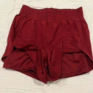EUC Avia women shorts, size small, maroon.